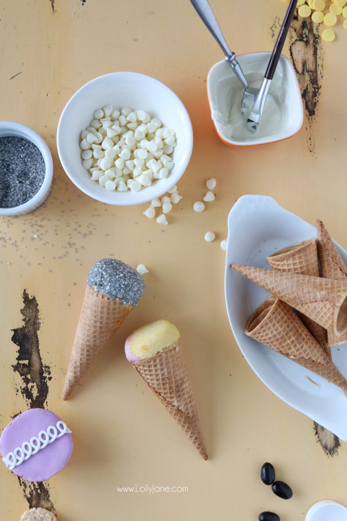 DIY Edible Microphone recipe, perfect for singing or musical birthday parties!