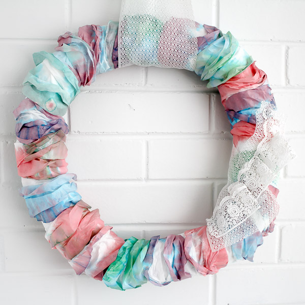 20 Pretty DIY Spring Wreaths