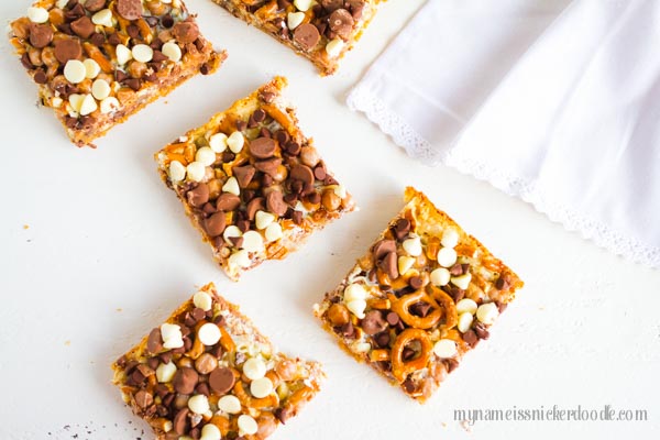 Magic Cookie Bars with Caramel and Pretzels, YUM! Easy dessert and so good!