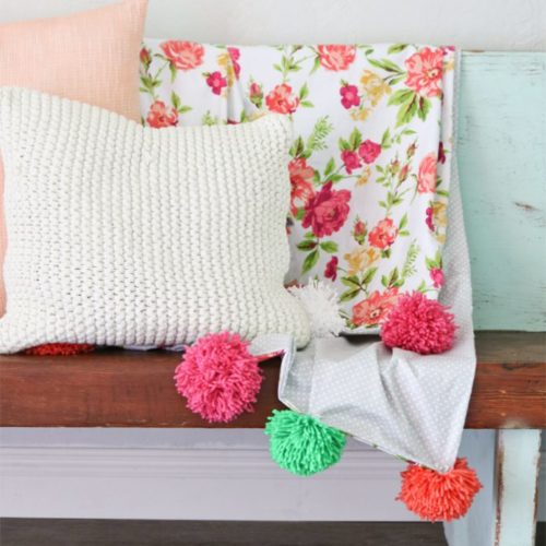 pom pom throw blanket tutorial