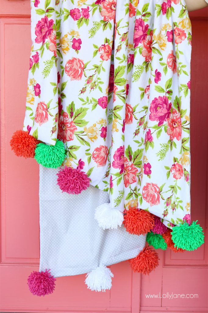 DIY Pom Pom Throw Blanket, so easy and CUTE! Great tutorial for sewers of any level!