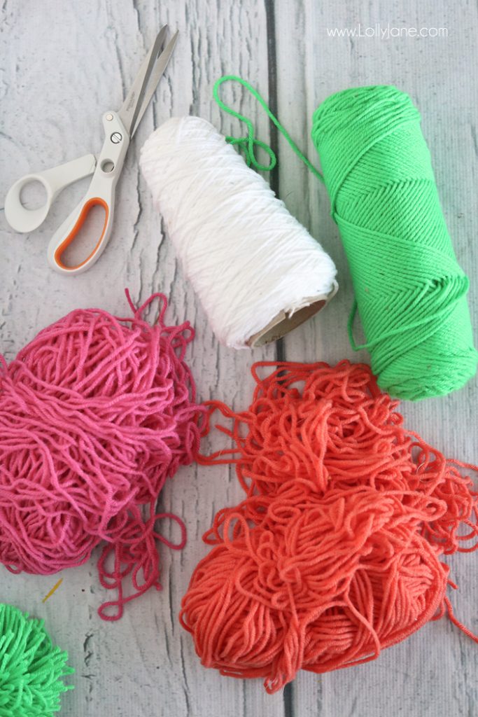DIY Pom Pom Throw Blanket, so easy and CUTE! Great tutorial for sewers of any level!