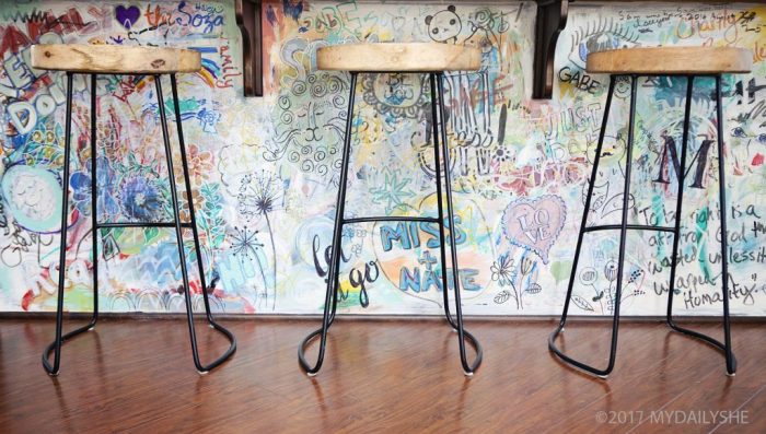 DIY graffiti kitchen island art. This grafitti art is such a fun statement in your home