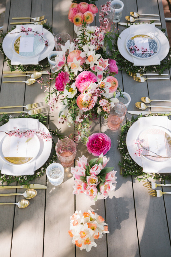 Lovely and Easy to Make Easter Tablescape Ideas