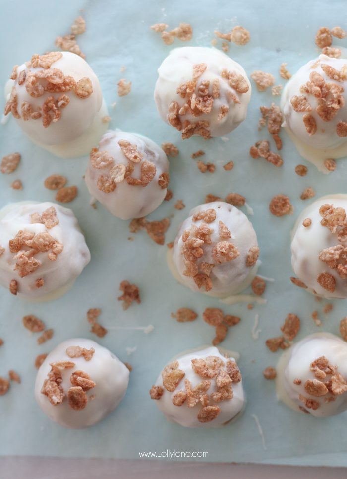 Easy White Chocolate Cinnamon Truffles, so yummy! Make in less than 20 minutes, tastes like a snickerdoodle with the Cinnamon Pebbles cereal mixed in. Mmm!