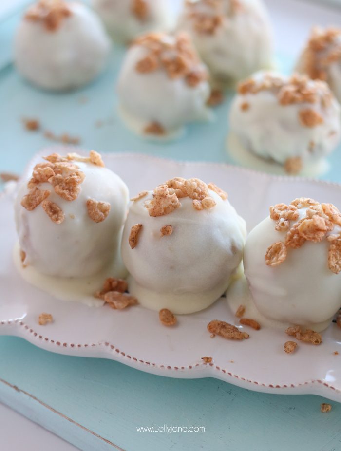 Easy White Chocolate Cinnamon Truffles, so yummy! Make in less than 20 minutes, tastes like a snickerdoodle with the Cinnamon Pebbles cereal mixed in. Mmm!