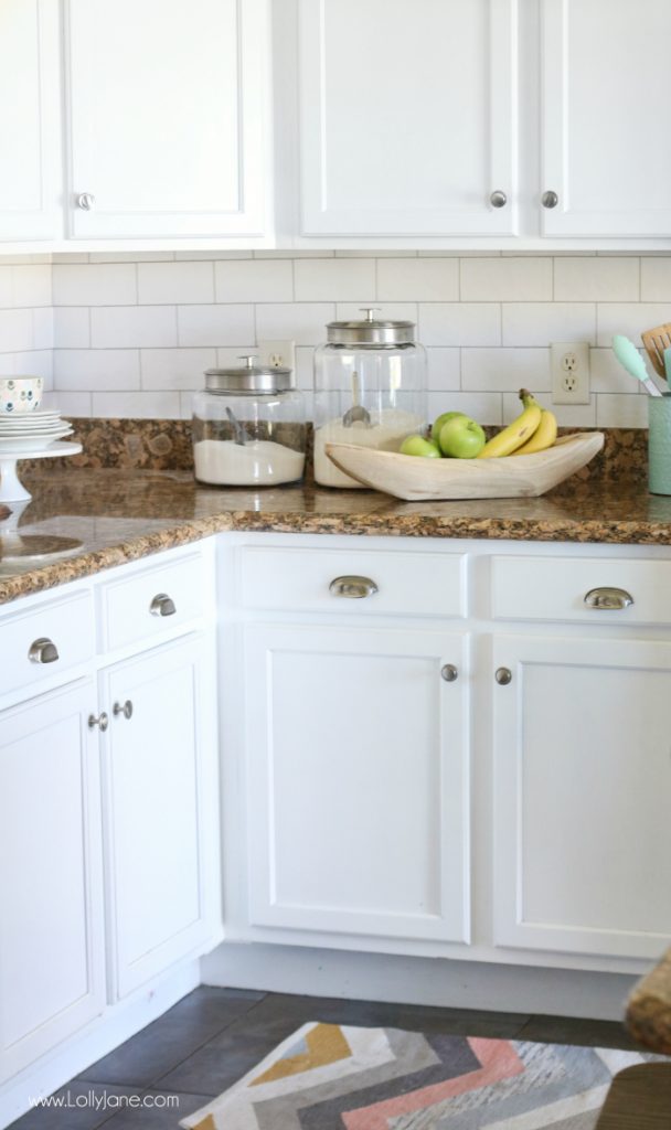 Faux Subway Tile Backsplash... this is WALLPAPER! Looks like real tile, get the DIY here!