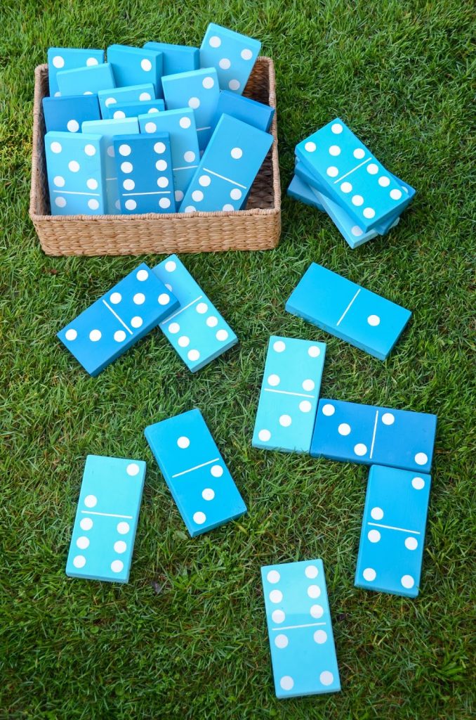 10 Giant Yard Games You Can DIY