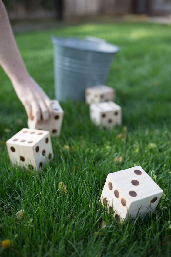 10 Giant Yard Games You Can DIY