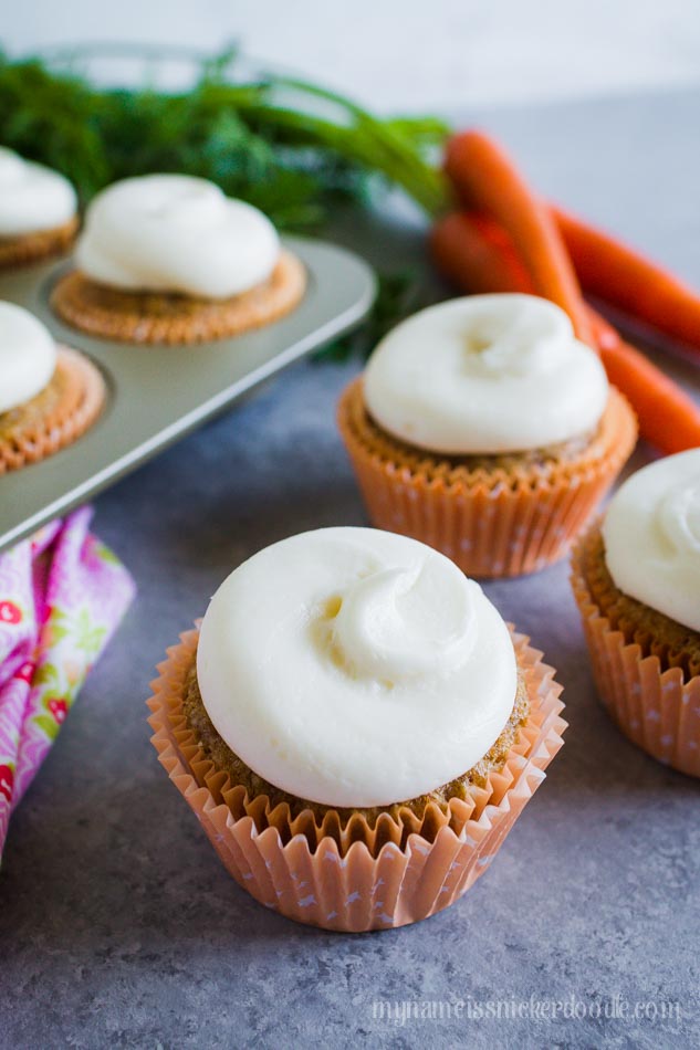 Easy Carrot Cake Cupcakes, so yummy with this Cream Cheese Frosting! YUM!