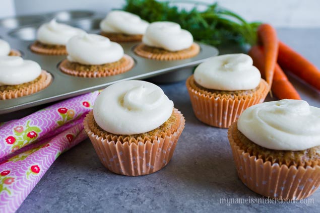 Easy Carrot Cake Cupcakes, so yummy with this Cream Cheese Frosting! YUM!