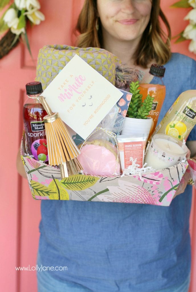 cute basket of sunshine ideas with printable tag