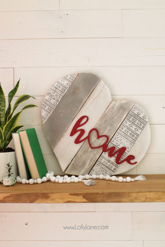 DIY | Heart pallet art home stencil sign! Such a fun way to upcycle pallets, paint and stencil then add a wood cutout phrase. Cute home decor idea!