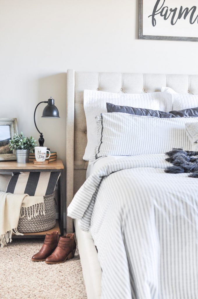 11 stunning farmhouse master bedrooms - Lolly Jane