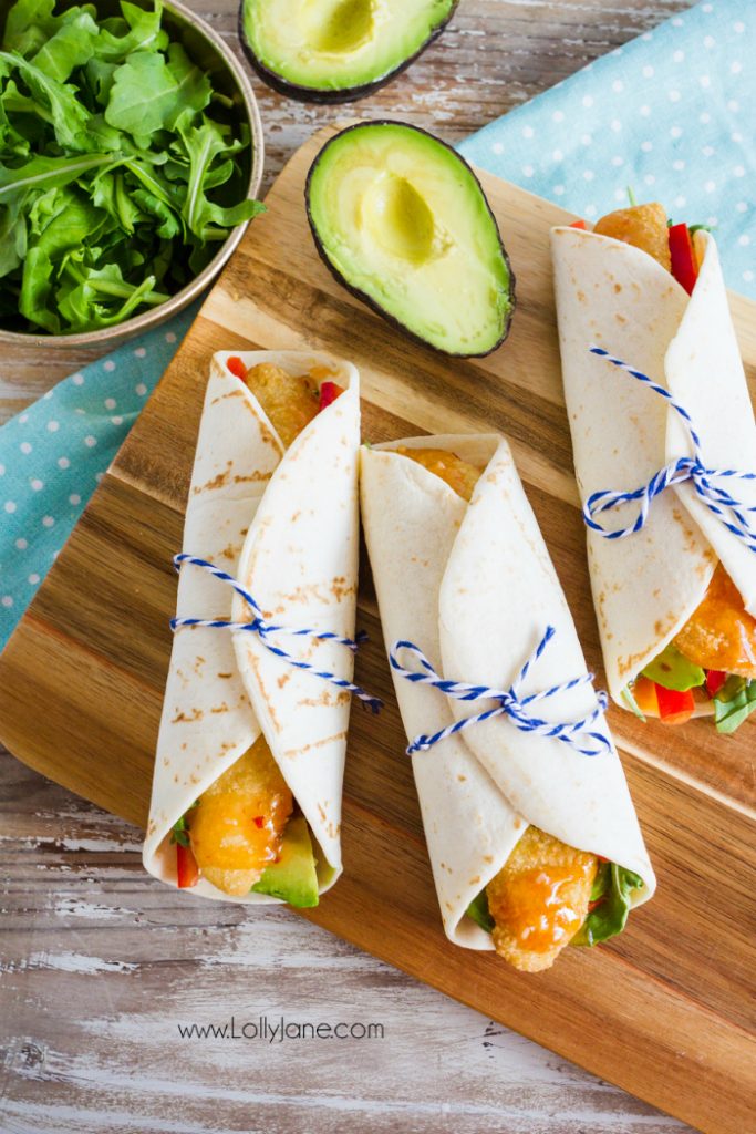 Sweet Chili Fish Wraps - Super easy dinner idea: fish wraps! These sweet chili fish wraps are fun to make and are a great dinner idea when you're in a hurry!