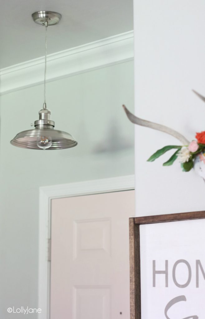 Love this cute metal mini pendant, perfect touch for this small entryway!