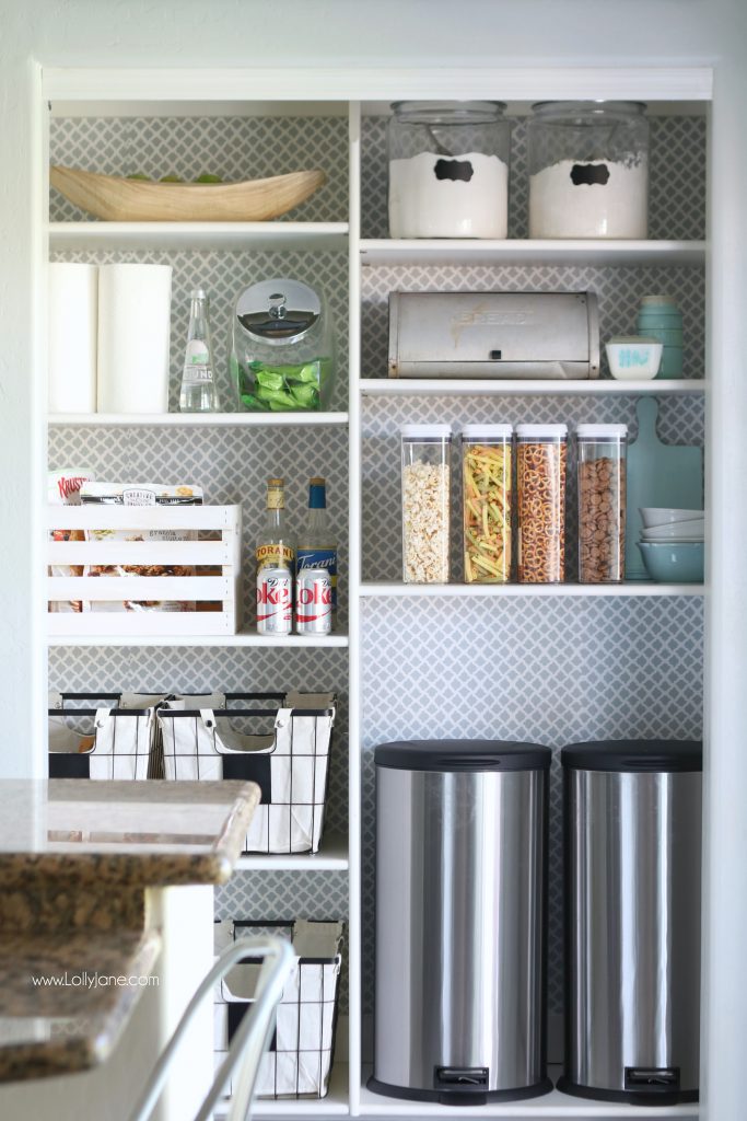 Awesome tips to keep your pantry clean & organized!