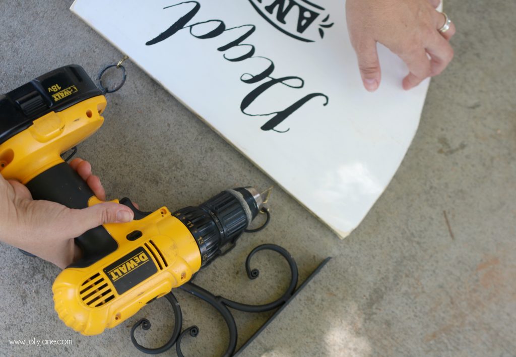 Make this easy "Dead and Breakfast Inn" hanging sign to welcome guests into your home! 