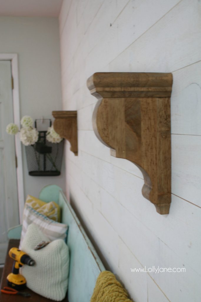 How to make rustic farmhouse entryway shelf, so easy! Love this rustic farmhouse shelf tutorial and these rustic wood corbels!