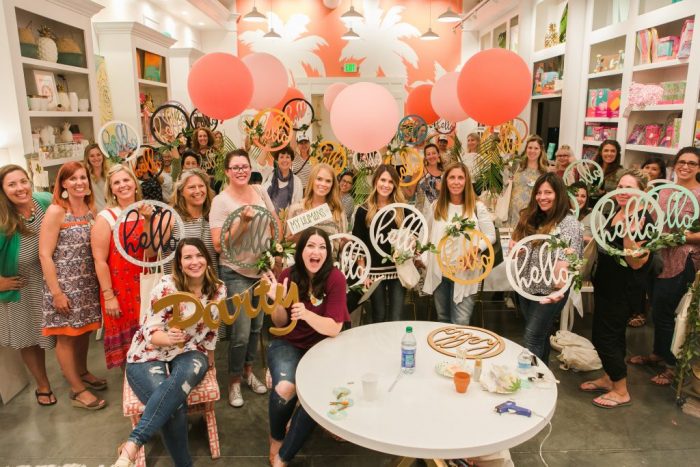 Lolly Jane Queen Bee craft night recap! Such a fun craft night full of cute crafts, yummy desserts, cute decor and an easy dinner. Love this fun craft night girls night out!