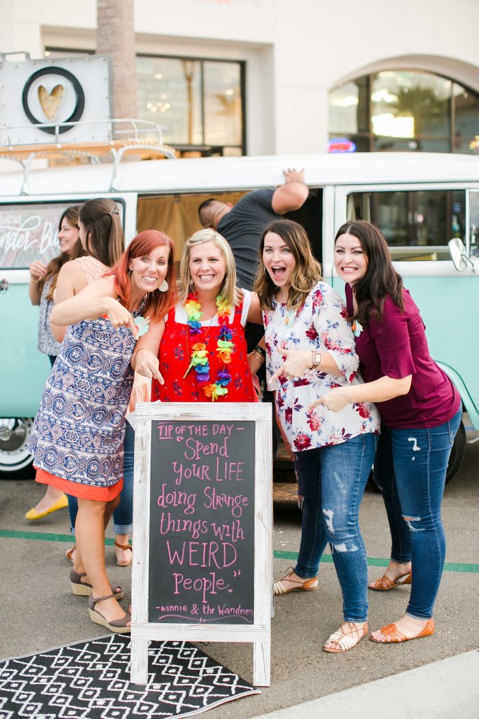 Lolly Jane Queen Bee craft night recap! Such a fun craft night full of cute crafts, yummy desserts, cute decor and an easy dinner. Love this fun craft night girls night out!