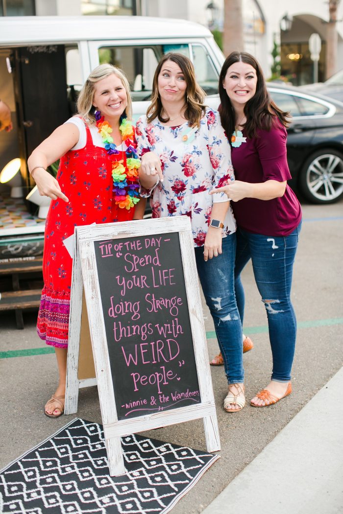 Lolly Jane Queen Bee craft night recap! Such a fun craft night full of cute crafts, yummy desserts, cute decor and an easy dinner. Love this fun craft night girls night out!