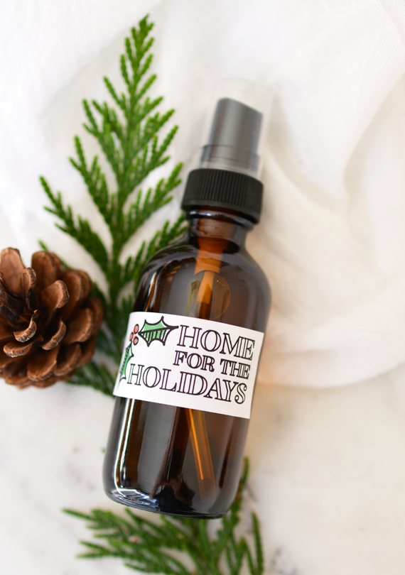 We love using our essential oils for laundry, cleaning hacks and especially air fresheners! This lovely diy holiday room spray from Minted is full of all our favorite Christmas scents and bonus, it's good for you!