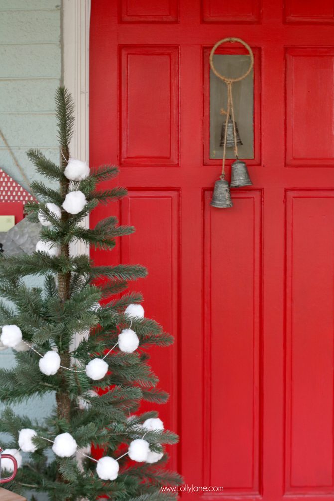 White Pom Pom Christmas Tree Garland Tutorial