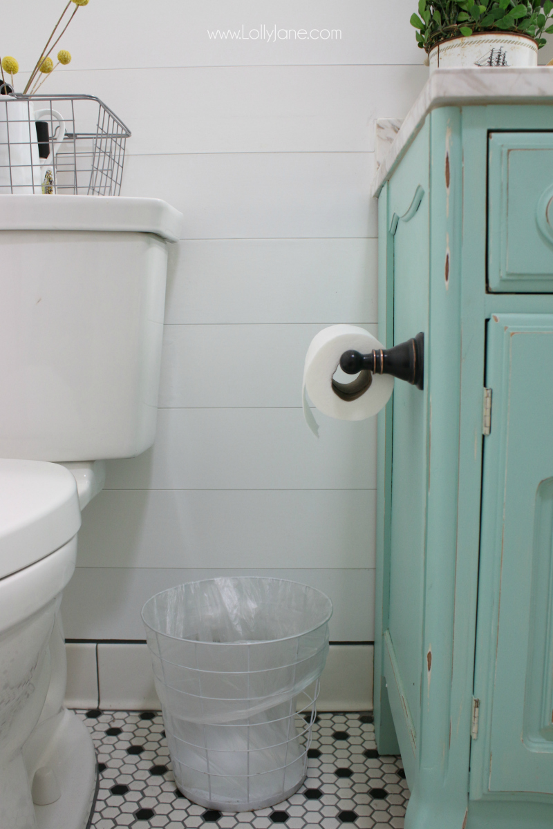 Loving this dresser turned vanity DIY! Such a fun tutorial to upcycle a dresser into a bathroom vanity!