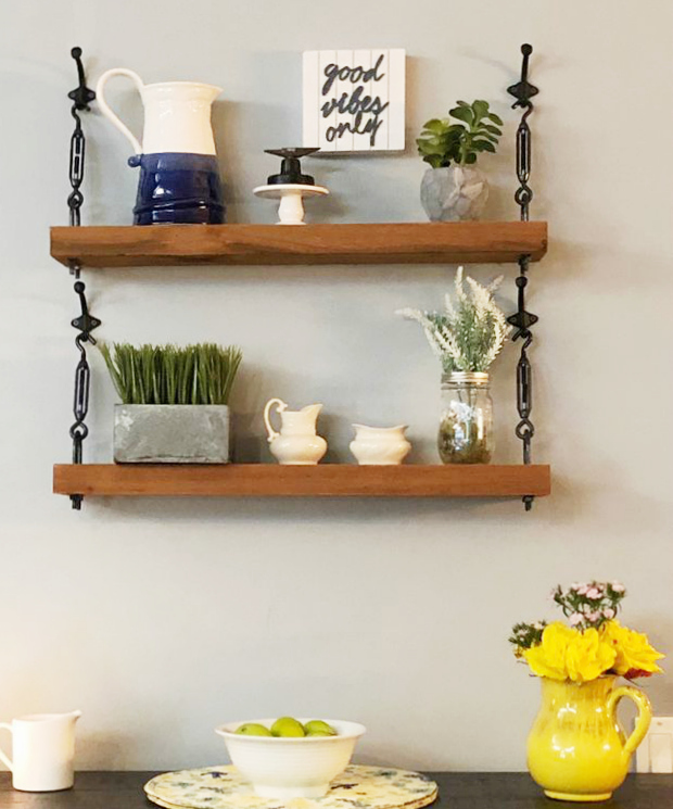 Loving these DIY Turnbuckle Shelves with hooks as hangers. Such an easy to make farmhouse shelf tutorial! #turnbuckle #turnbuckleshelf #diy #homeimprovement