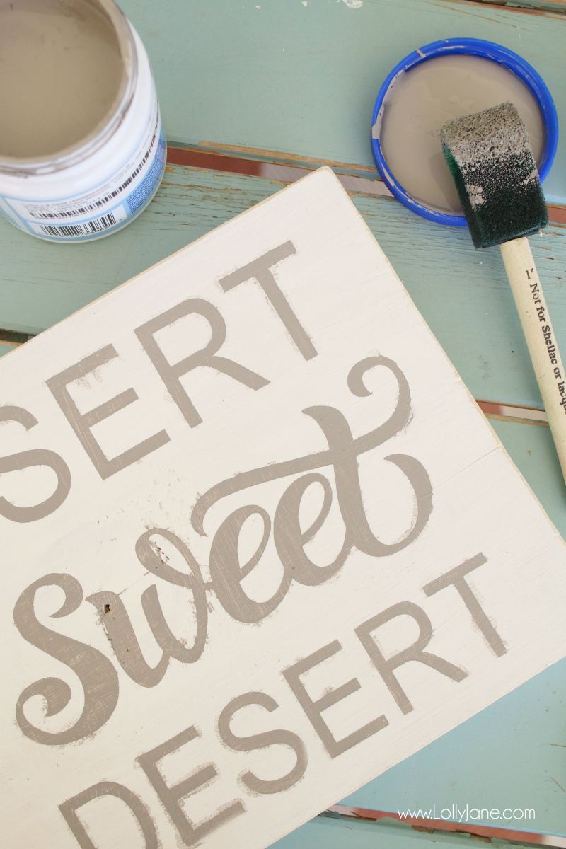 Desert sweet desert wood sign tutorial. Love this easy to create wood sign with a fun southwest twist of home sweet home decor sign! The added floral cactus is a cute touch!