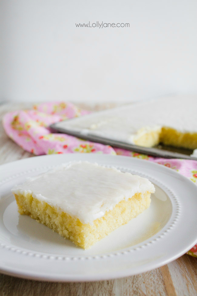 A family favorite dessert: white Texas sheetcake! Love this easy to make sheetcake recipe, feed a huge crowd! Love this white almond cake recipe!