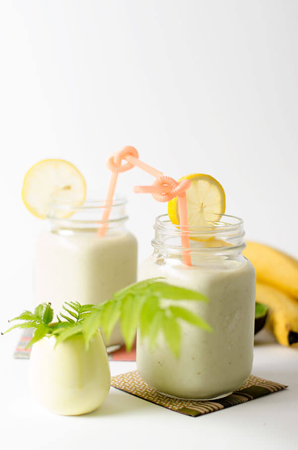 Yummy avocado smoothie recipe, yum! You'll love this three ingredient avocado smoothie, mm!