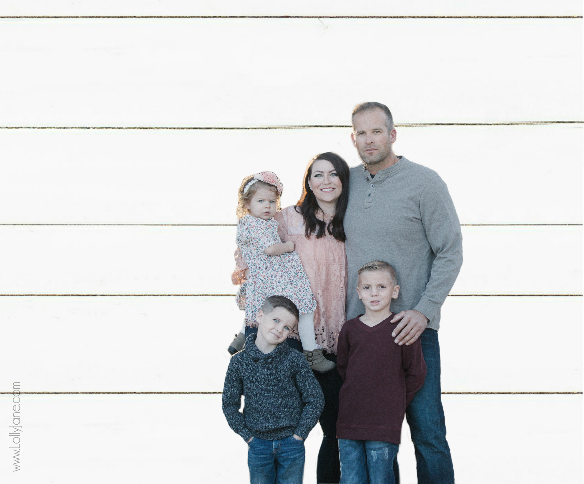 Love the trending shiplap background for this family pic! Get this look with a few quick steps in PSE 18, awesome tutorial!