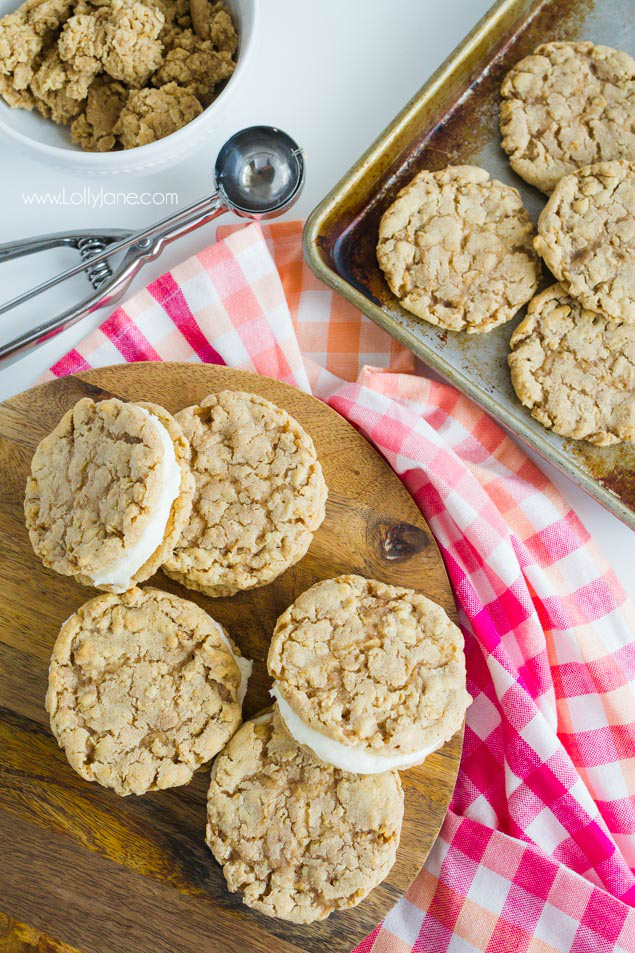 Oatmeal Sandwich Cookies recipe, so good! Love these homemade oatmeal cookies with a creamy frosting, so yummy! Easy oatmeal sandwich cookies!