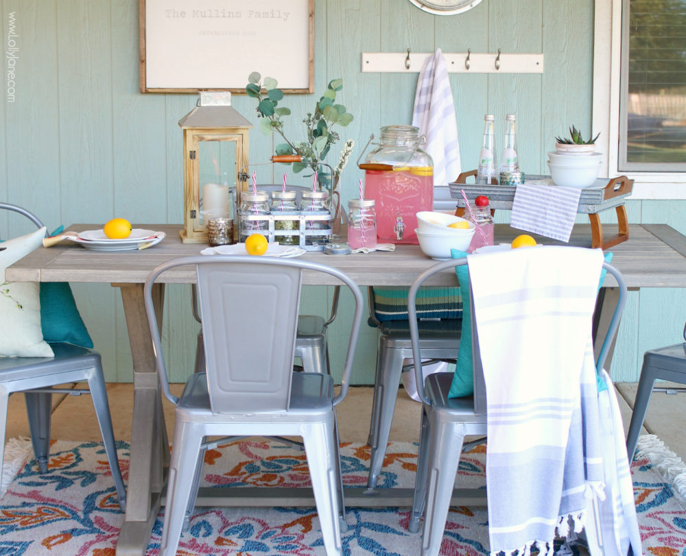 porch decorating ideas for summer - Love this pretty and EASY to recreate summer tablescape! You just need a few staple pieces for this cute setup and you'll have staple items to recreate the look year round for any party, event, or get together!Love this pretty and EASY to recreate summer tablescape! You just need a few staple pieces for this cute setup and you'll have staple items to recreate the look year round for any party, event, or get together!