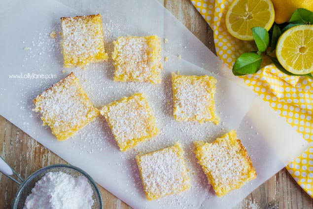 Easy lemon bar recipe, yum! With the tanginess of lemons and a sweet dusting of powdered sugar, these must-bake lemon bars are a family favorite! #lemonbars #easyrecipe #lemondessert #familydinner