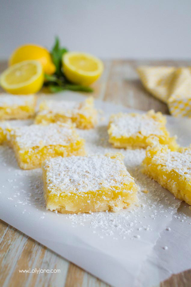 Easy to make lemon bars recipe. Love this chewy lemon bar recipe, a family favorite dessert. Tried and true lemon bars, yum! #lemonbars #dessert #easyrecipe