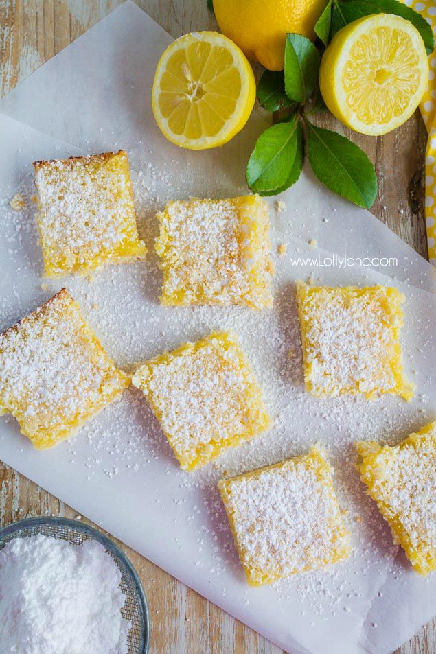 These Classic Lemon Bars feature an easy homemade crust and a sweet and tangy lemon filling. These bars are easy to make and perfect for lemon lovers! #lemonbar #lemonrecipe #dessert