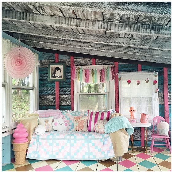 Cutest kids playhouse for the outdoors, wow! This was an OLD SHED turned into a kids dream PLAYHOUSE, love it!! Come see how fun it is to fix up an old shed! #diy #outdoordecor #kidsplayhouse #kidsplayhouseoutdoors