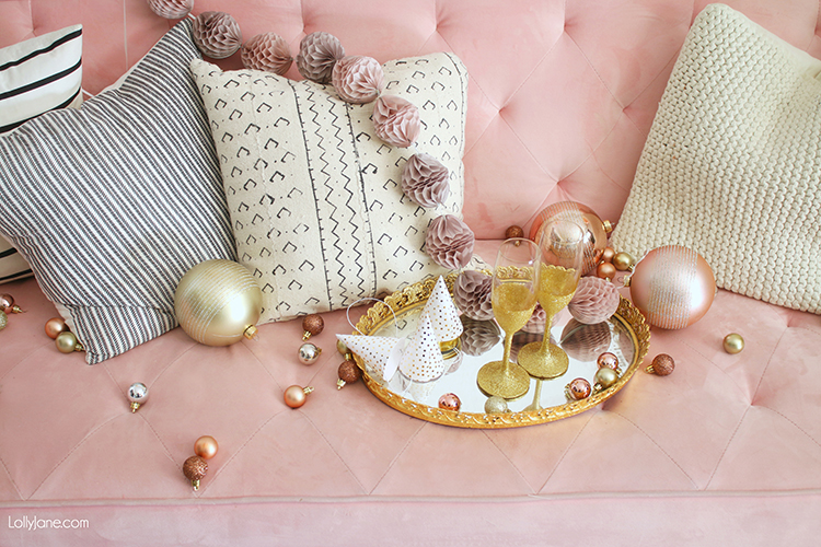 Simple + Pretty New Years Eve EASY Backdrop Ideas... throw a party in style that's not complicated or time consuming! #nye #nyeparty #partybackdrop #rosegold