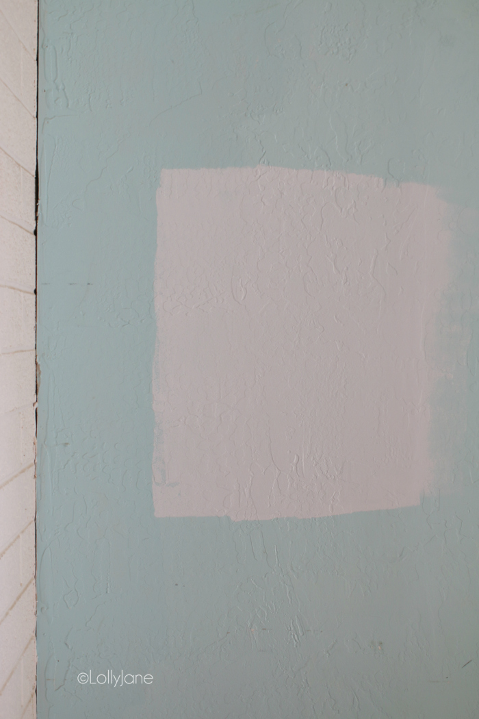 Such a pretty soft blue paint color, perfect for mid century modern rooms. Love this icy blue Snow Cap by True Value! #midcenturypaintcolor #midcenturydecor #bestpaintcolorformidcenturyrooms