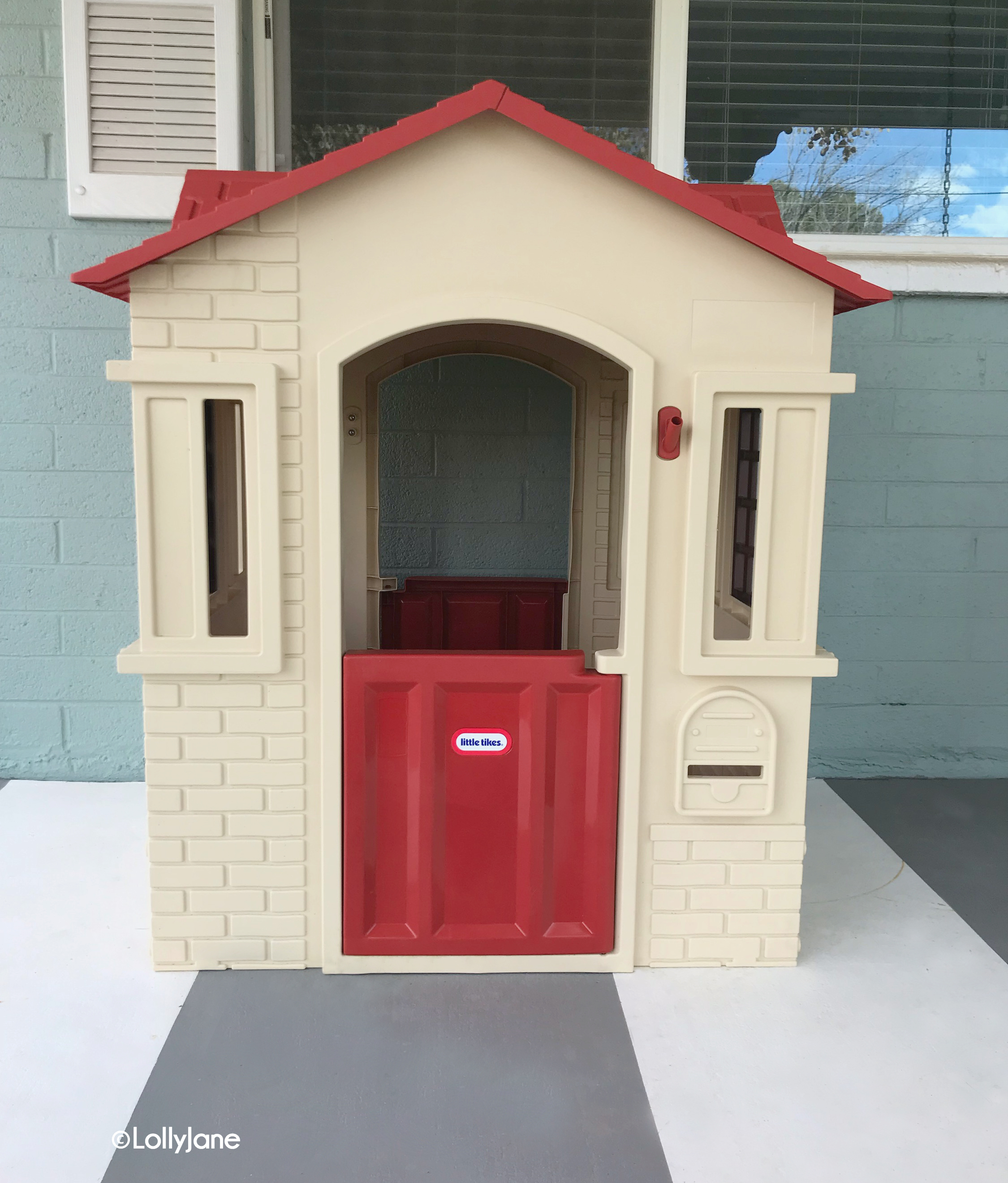 Little Tikes Playhouse... click to see the AFTER! So cute and easy to recreate! #littletikes #playhousemakeover