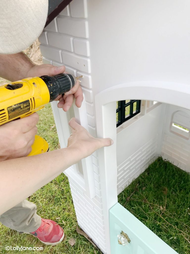 How to paint Little Tikes plastic playhouse. You've got to see the before on this plastic cottage, such a cute plyahouse makeover! #littletikesmakeover #paintedplayhouse #howtopaintplastic