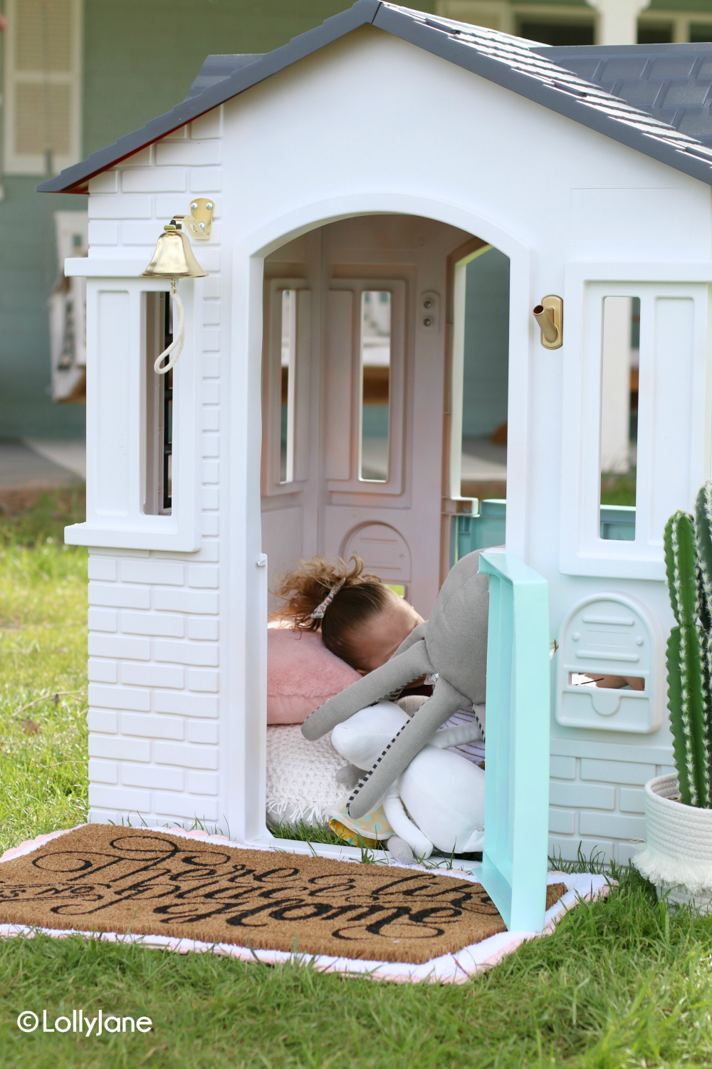 painting little tikes playhouse