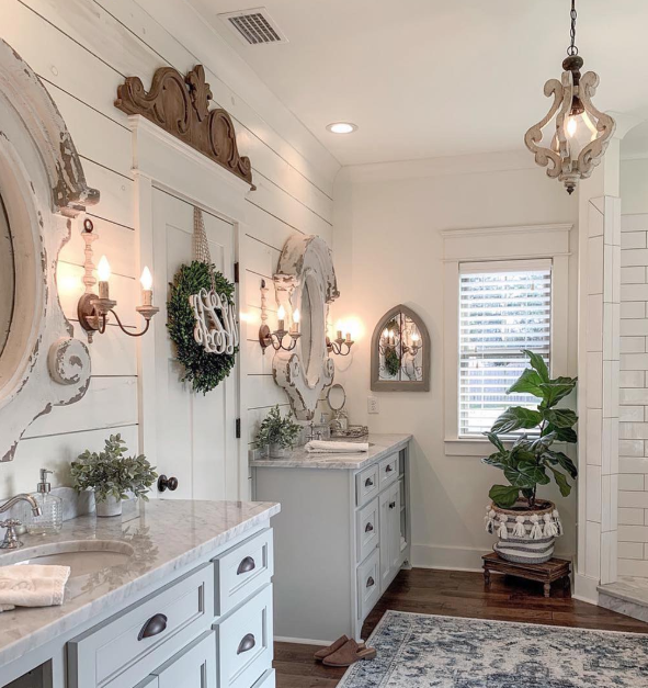 We've got the best area rugs for any room in the house. Isn't this area rug bathroom the cutest? Check out all the top popular area rugs for every room! #arearugs #bestarearugs #popularrugs #trendyrugs #homedecor