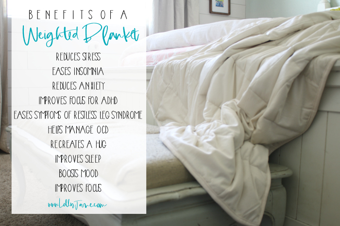 Benefits of a weighted blanket: they're designed to help adults and children relax so they can rest, recharge or sleep more comfortably. Weighted blankets apply deep, calming pressure so they help you 24/7, not just when you sleep. They'll help you focus while working: place it across your shoulders to work or study. #weightedblanket #benefitofweightedblanket #weightblanket #weightedblanketbenefit #weightedblanketperks
