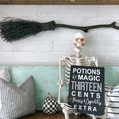 Potions Halloween Sign (with FREE cut file!)