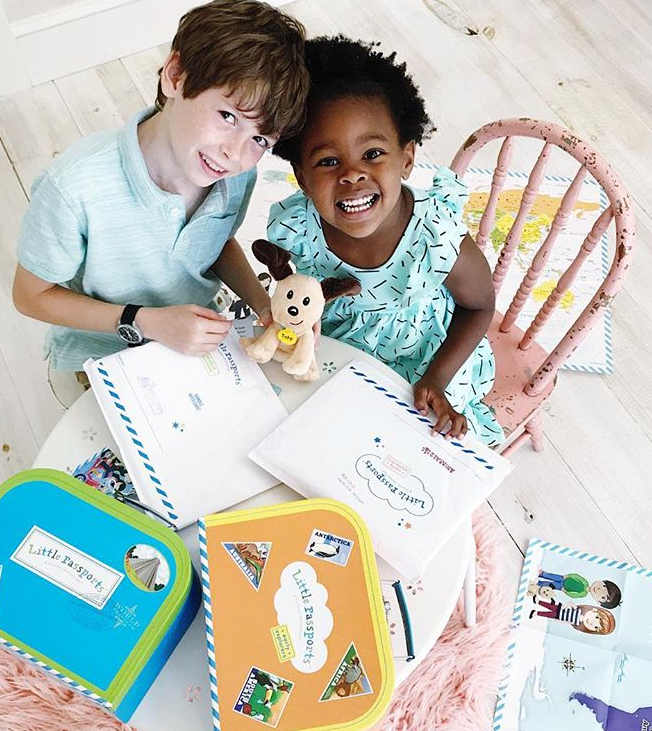 Love this kids monthly subscription box! Explore the world one country at a time with this fun and educational geography themed subscription box for kids! Feed your child’s curiosity as they uncover exciting countries and cultures through hands-on projects and activities.