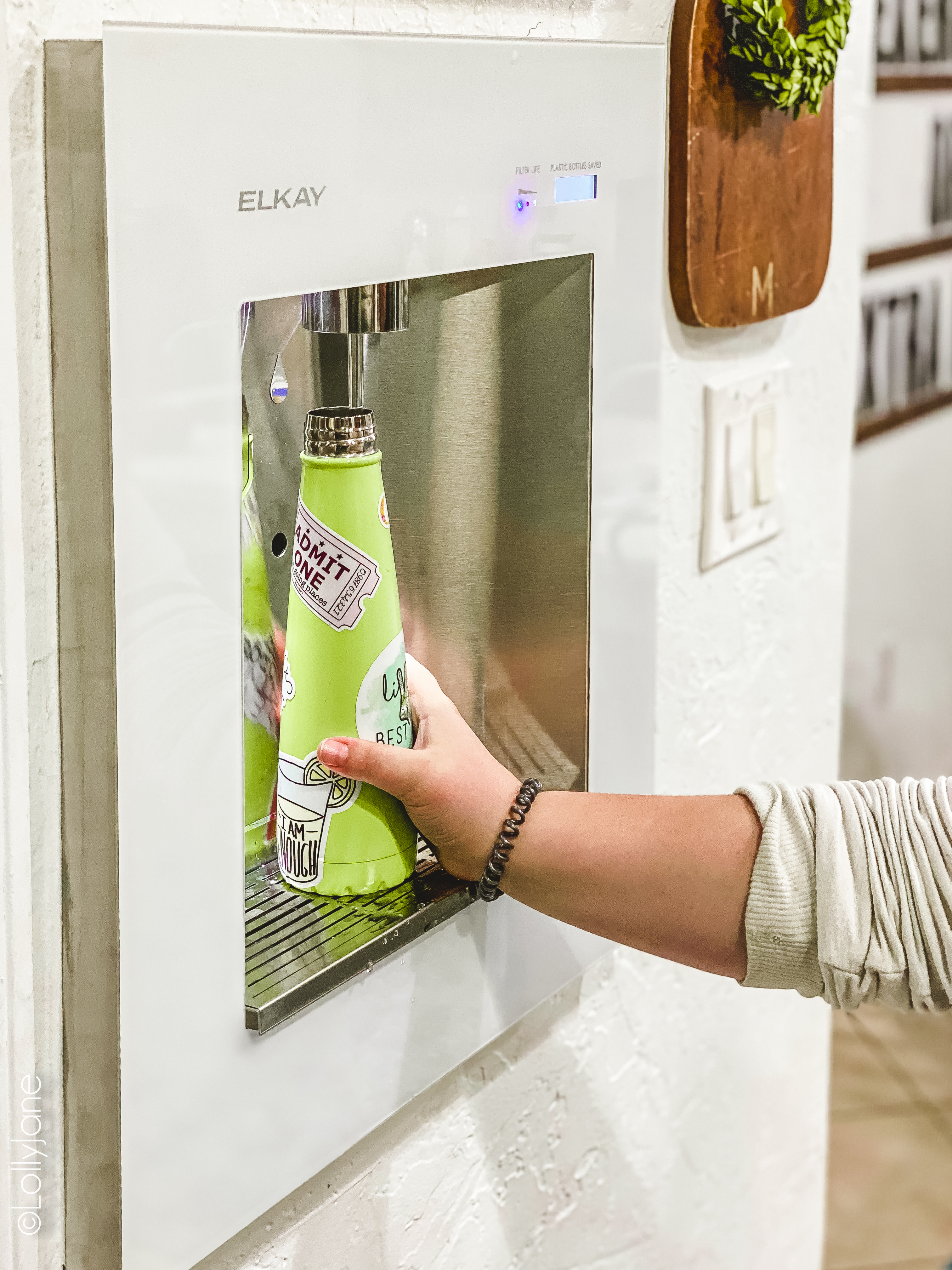 We're officially the host house for get-togethers. I'd like to think it's because my family loves me the most but I have a feeling it's because we have the most coveted @Elkay_USA ezH2O Liv water dispenser😆💦#elkaypartner #elkayeveryday
